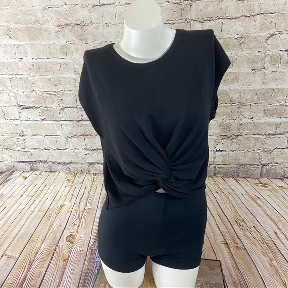 Black short sleeve tie front top size small - Picture 5 of 11